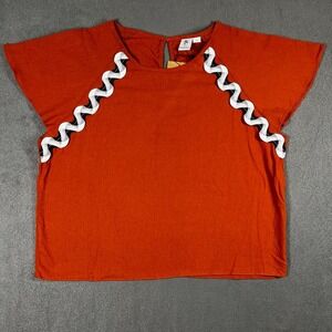 Tropiko Women's Medium Rust Top with Black and White Wave‎ Detail